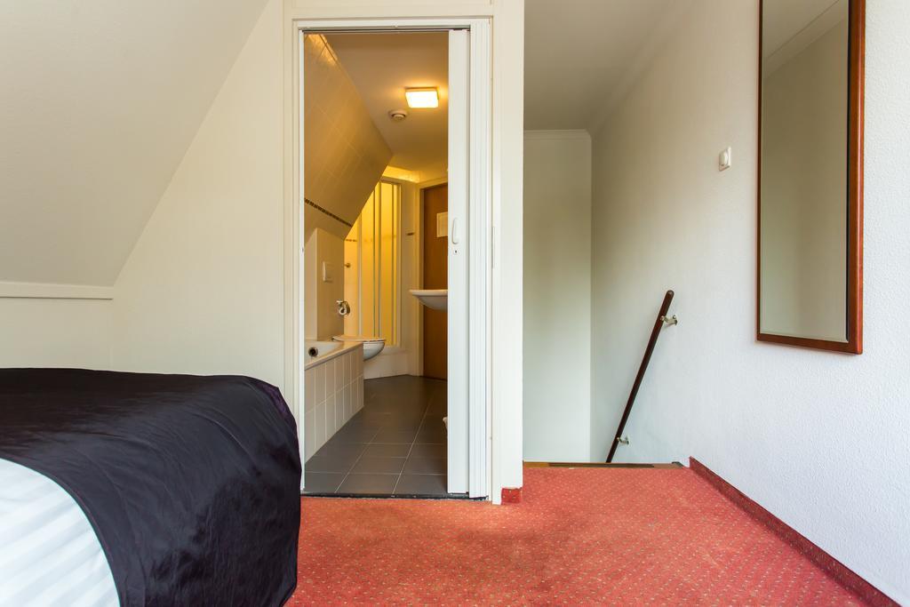 Triple Room,688300344:JPEG